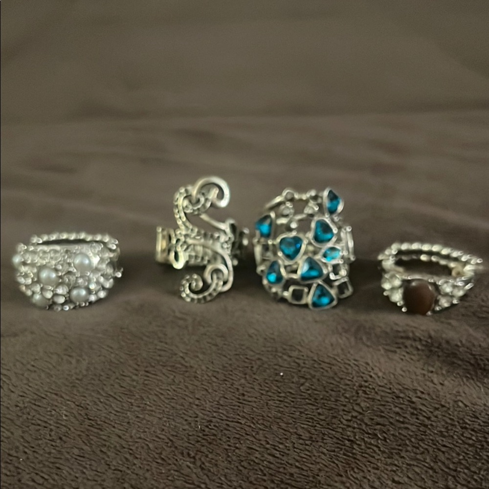 Elegant Silver and Blue Gemstone Ring Set